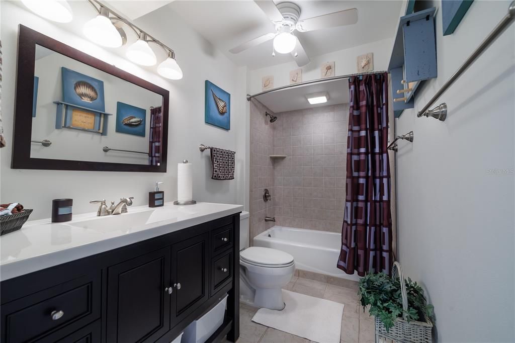 待售: $1,275,000 (3 贝兹, 2 浴室, 2543 平方英尺)