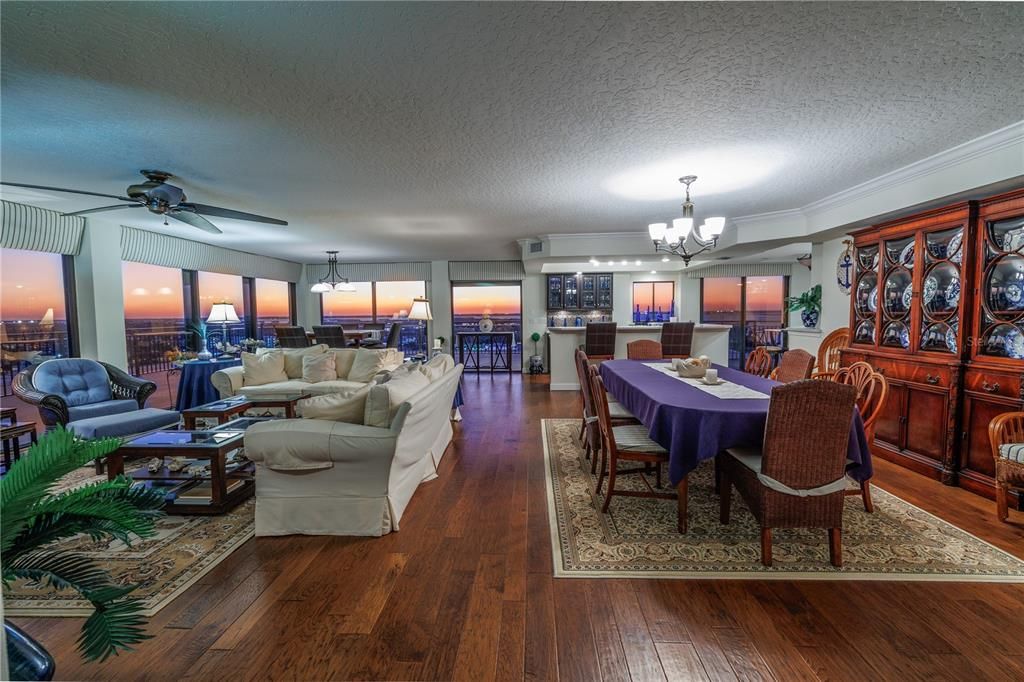 待售: $1,275,000 (3 贝兹, 2 浴室, 2543 平方英尺)