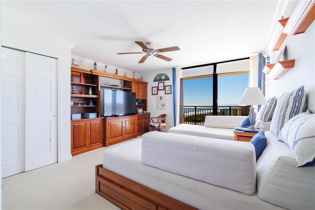 待售: $1,275,000 (3 贝兹, 2 浴室, 2543 平方英尺)