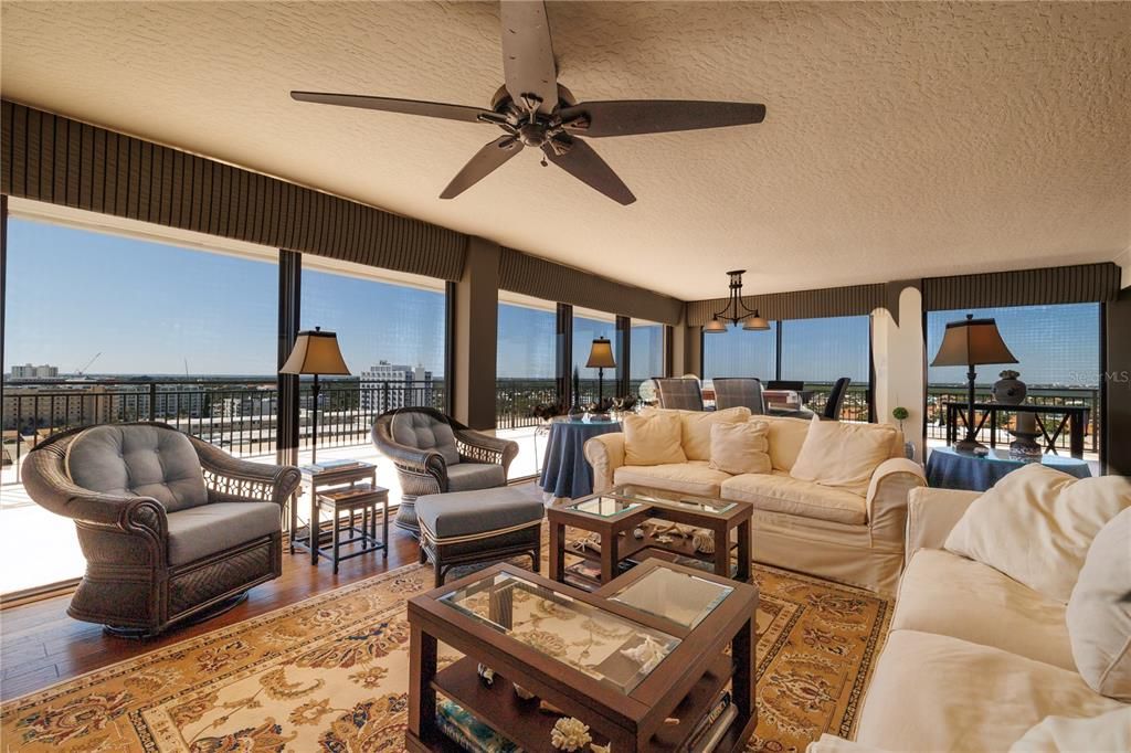 待售: $1,275,000 (3 贝兹, 2 浴室, 2543 平方英尺)