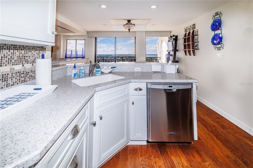 待售: $1,275,000 (3 贝兹, 2 浴室, 2543 平方英尺)