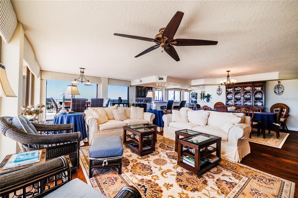 待售: $1,275,000 (3 贝兹, 2 浴室, 2543 平方英尺)