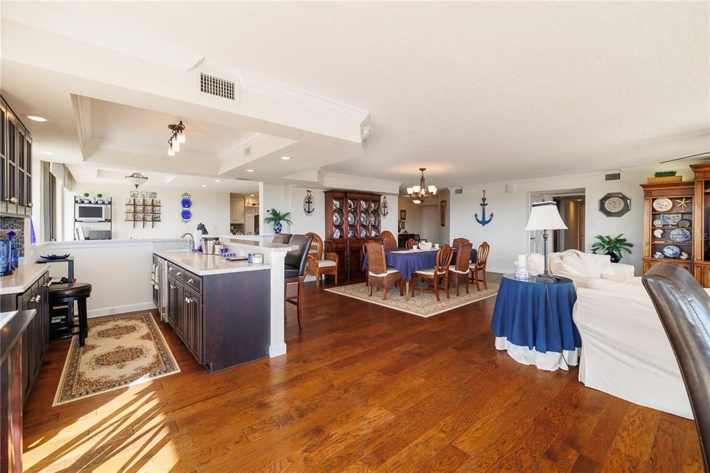 待售: $1,275,000 (3 贝兹, 2 浴室, 2543 平方英尺)