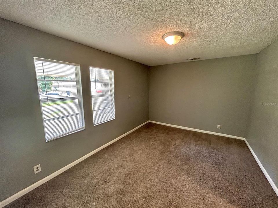 出租: $1,750 (3 贝兹, 1 浴室, 946 平方英尺)