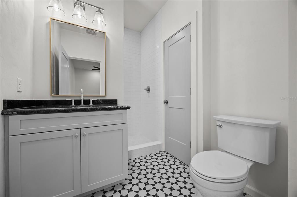 На продажу: $239,000 (3 спален, 2 ванн, 1103 Квадратных фут)