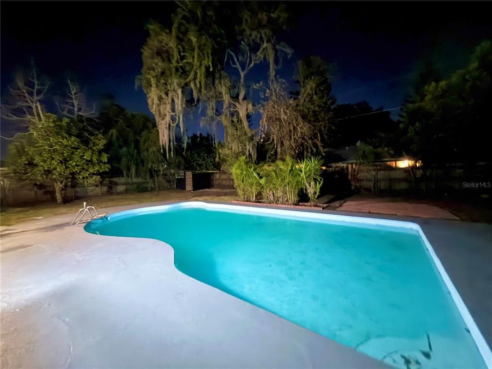 For Rent: $2,750 (3 beds, 2 baths, 1415 Square Feet)