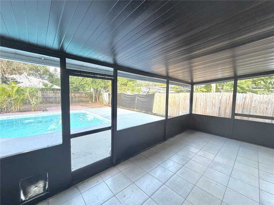 For Rent: $2,750 (3 beds, 2 baths, 1415 Square Feet)