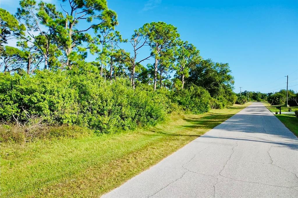 En Venta: $599,900 (4.92 acres)