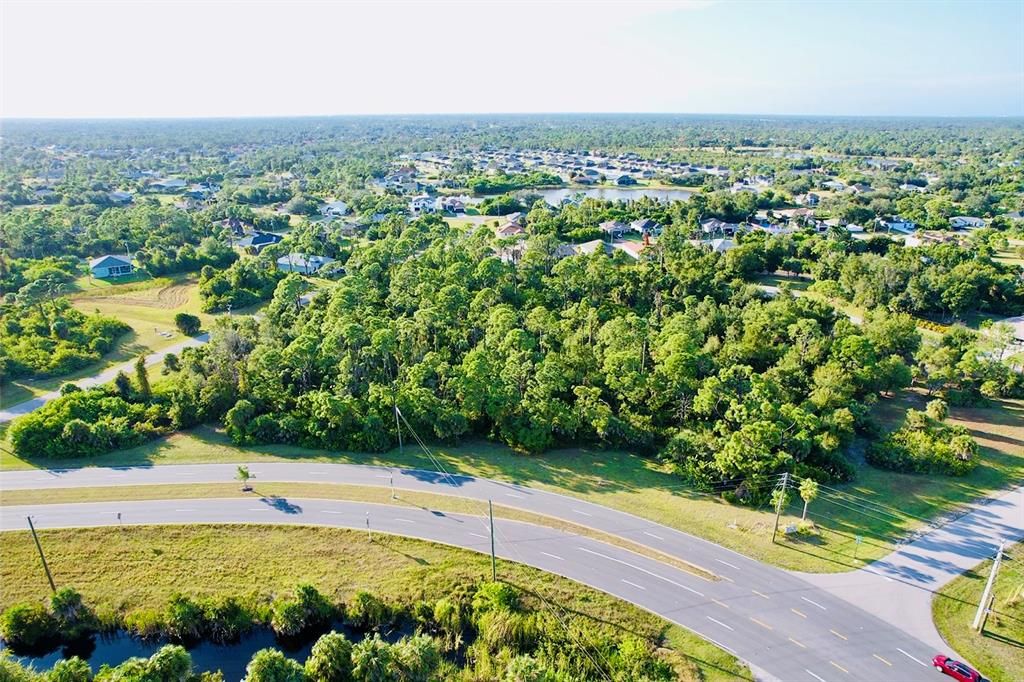 En Venta: $599,900 (4.92 acres)