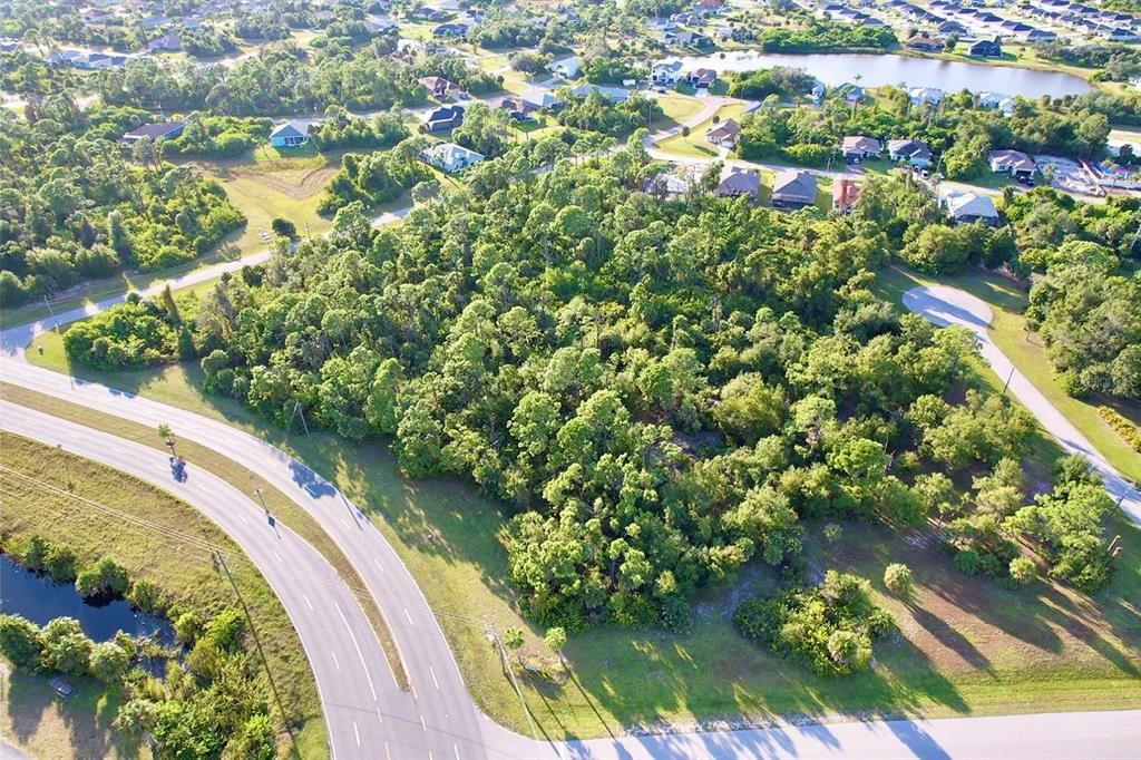 En Venta: $599,900 (4.92 acres)