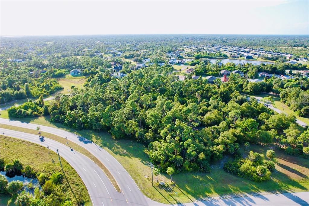 En Venta: $599,900 (4.92 acres)