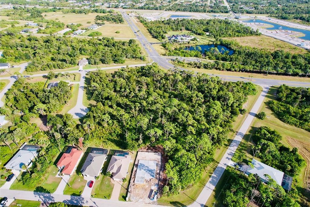 En Venta: $599,900 (4.92 acres)