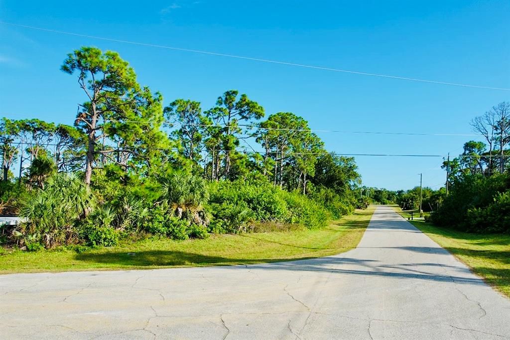 En Venta: $599,900 (4.92 acres)