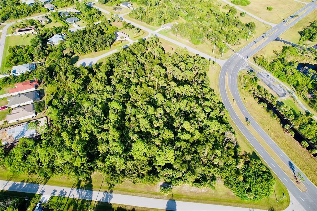 En Venta: $599,900 (4.92 acres)