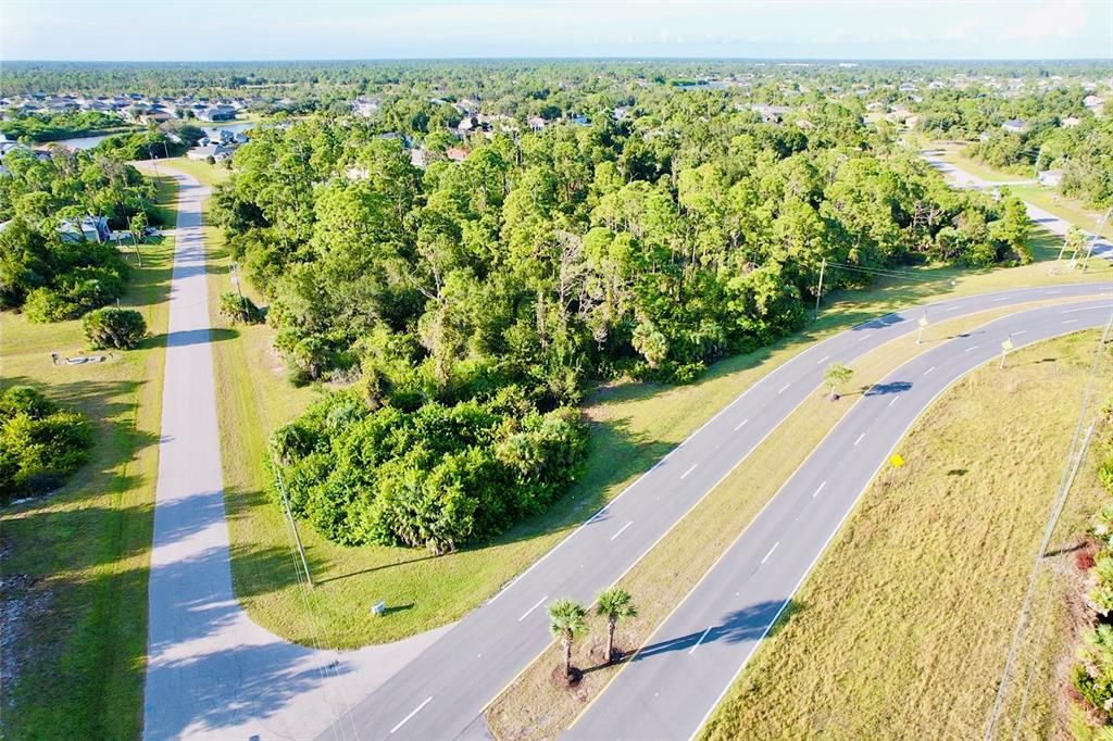 En Venta: $599,900 (4.92 acres)