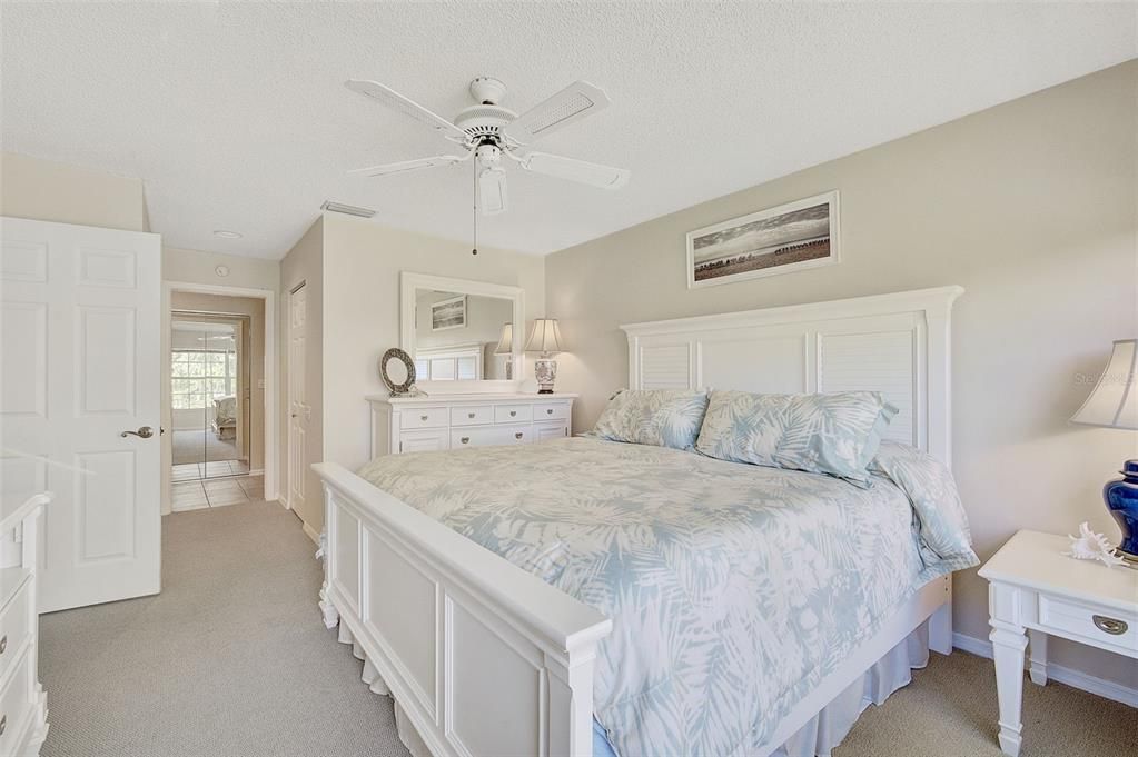 待售: $236,000 (2 贝兹, 2 浴室, 1193 平方英尺)