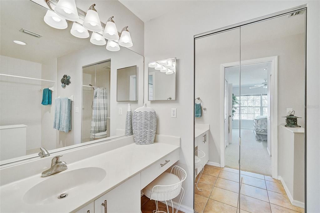 待售: $236,000 (2 贝兹, 2 浴室, 1193 平方英尺)