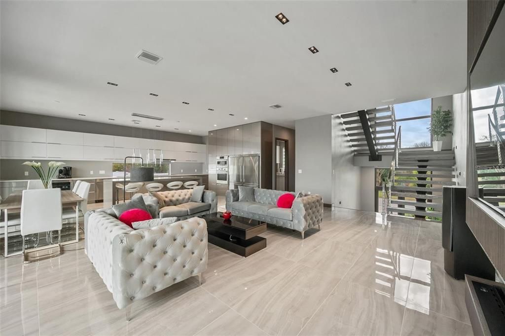 待售: $4,800,000 (6 贝兹, 4 浴室, 3926 平方英尺)