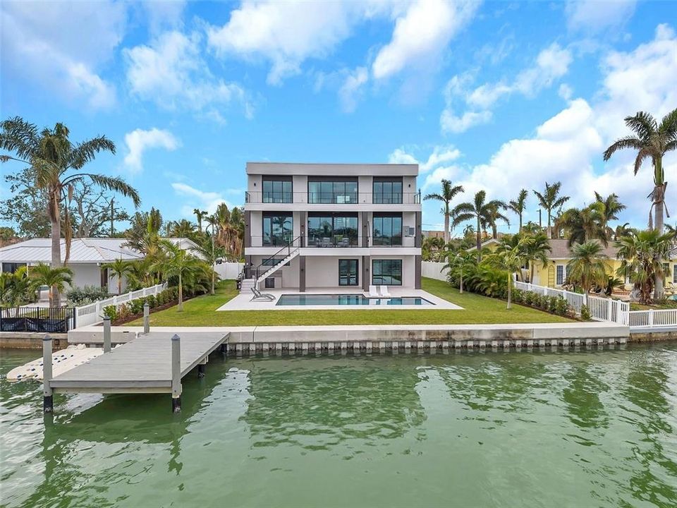 待售: $4,800,000 (6 贝兹, 4 浴室, 3926 平方英尺)