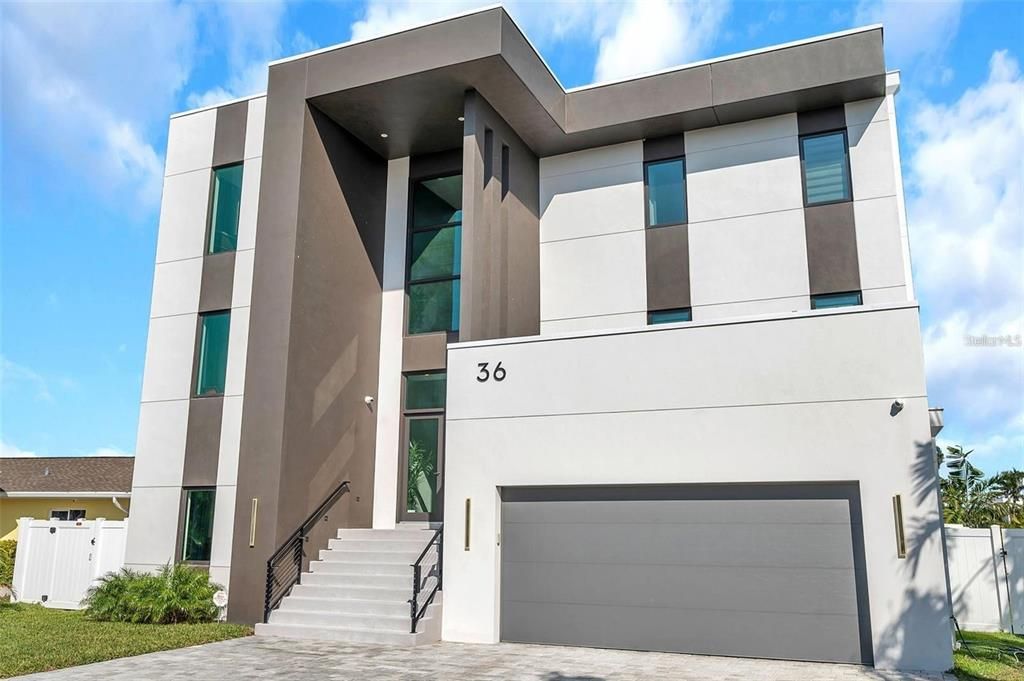 待售: $4,800,000 (6 贝兹, 4 浴室, 3926 平方英尺)