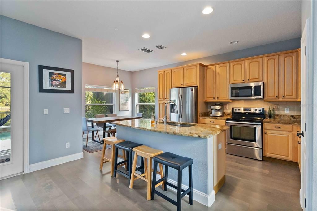 待售: $635,000 (4 贝兹, 3 浴室, 2476 平方英尺)