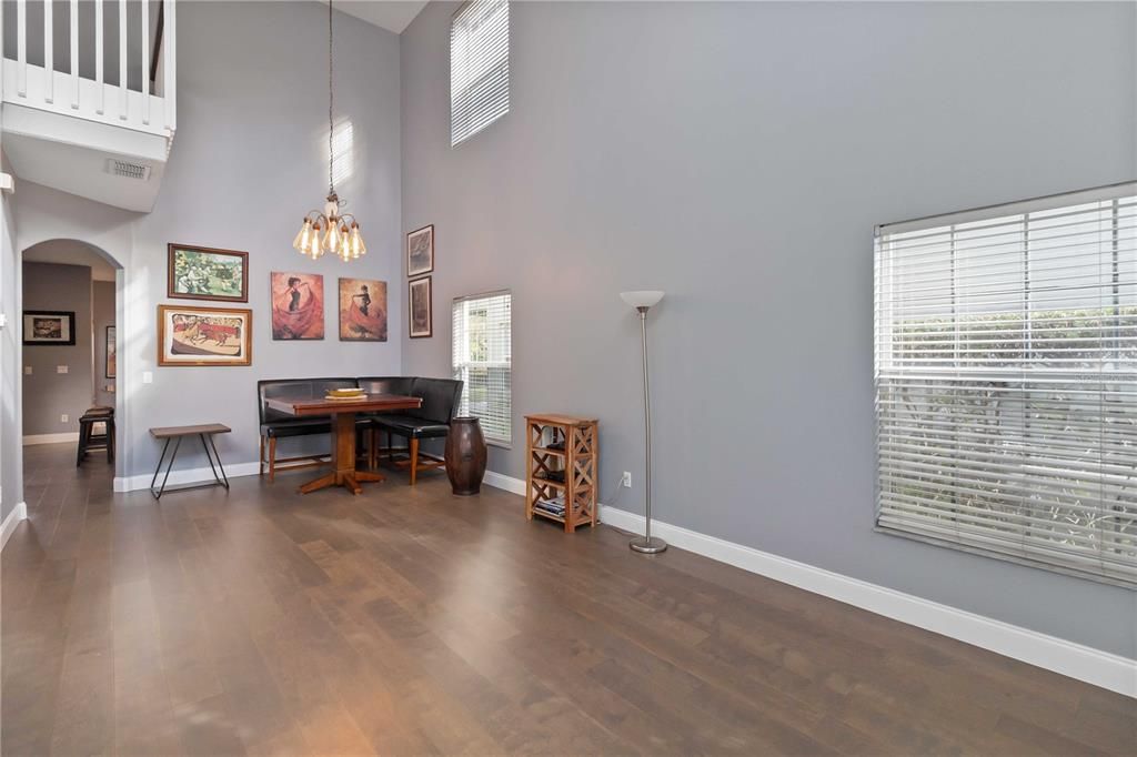 待售: $635,000 (4 贝兹, 3 浴室, 2476 平方英尺)