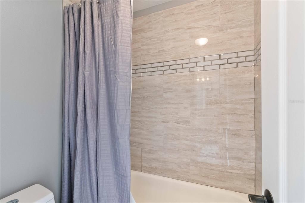 待售: $635,000 (4 贝兹, 3 浴室, 2476 平方英尺)