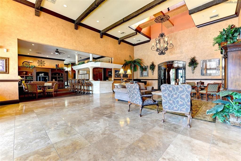 待售: $231,900 (1 贝兹, 1 浴室, 949 平方英尺)