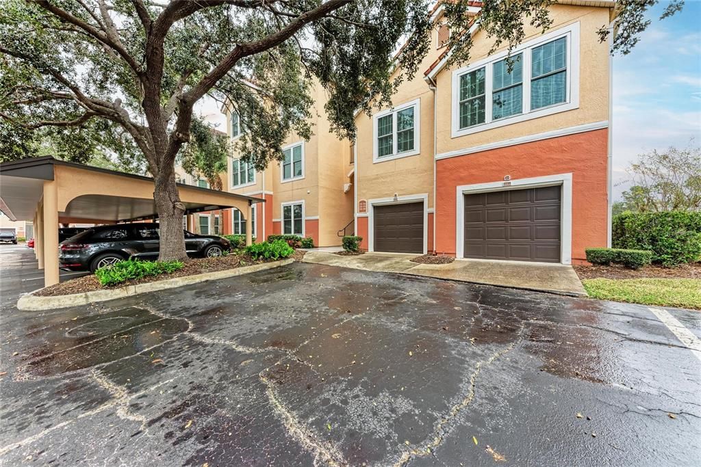 待售: $231,900 (1 贝兹, 1 浴室, 949 平方英尺)