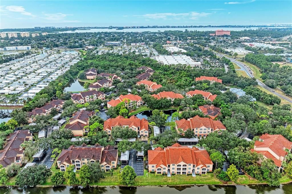 待售: $231,900 (1 贝兹, 1 浴室, 949 平方英尺)