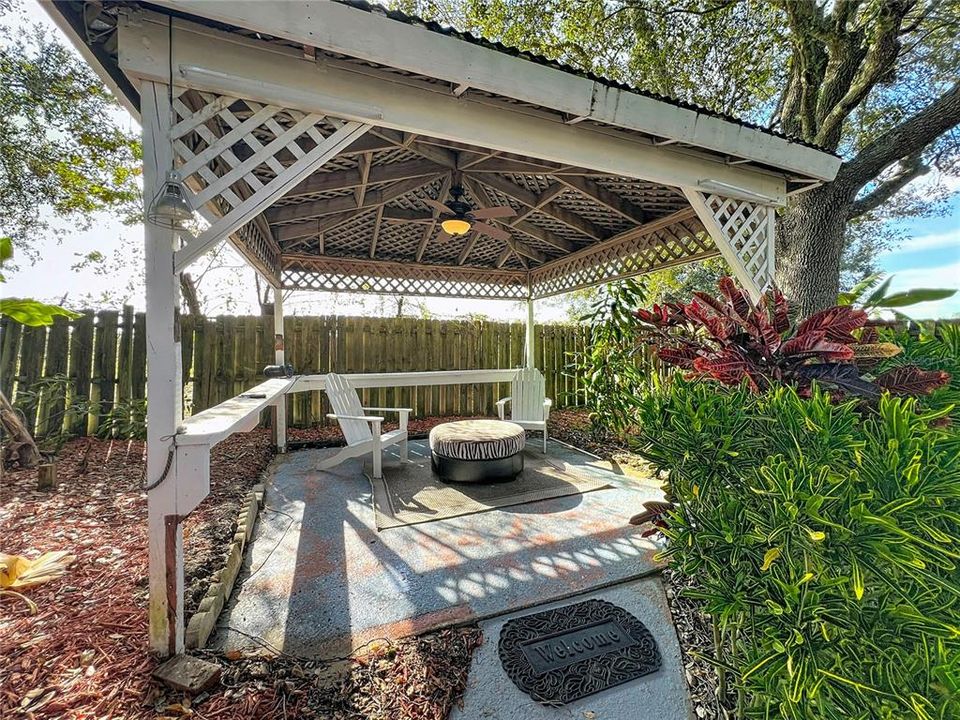 For Sale: $462,000 (4 beds, 2 baths, 1980 Square Feet)