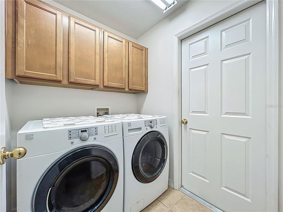 For Sale: $462,000 (4 beds, 2 baths, 1980 Square Feet)