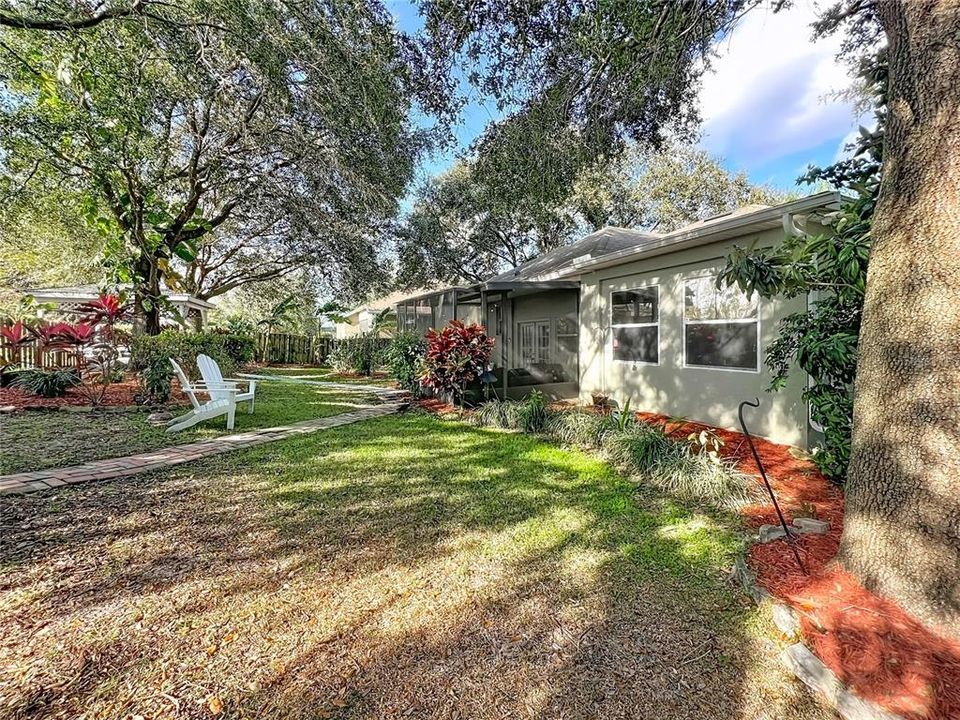For Sale: $462,000 (4 beds, 2 baths, 1980 Square Feet)