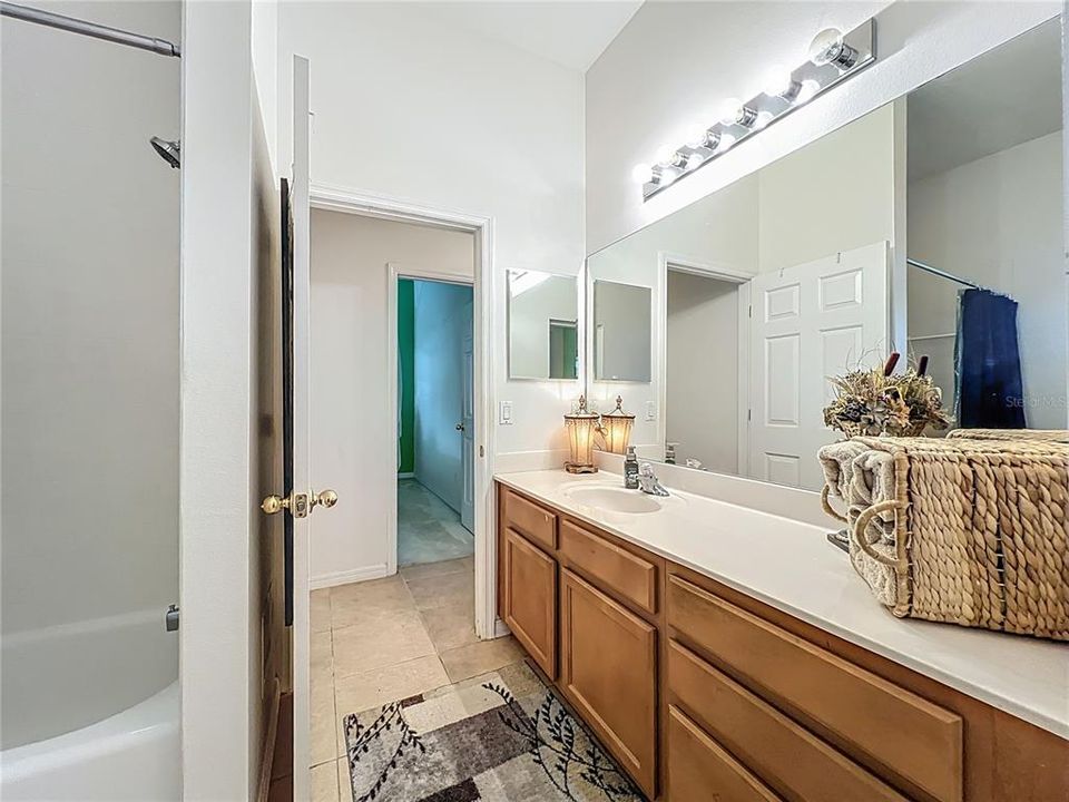 For Sale: $462,000 (4 beds, 2 baths, 1980 Square Feet)