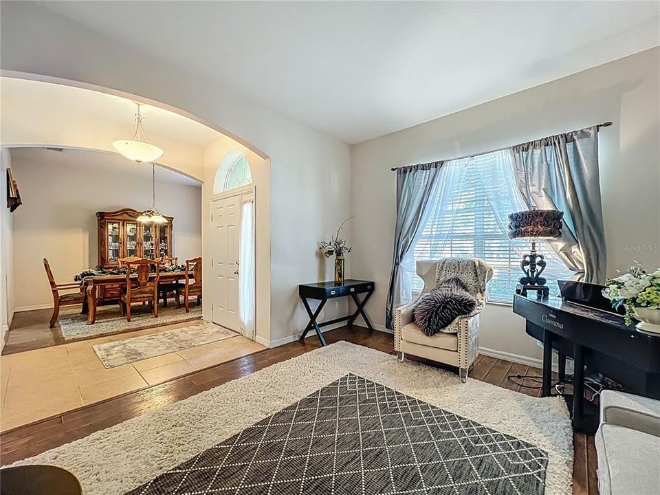 For Sale: $462,000 (4 beds, 2 baths, 1980 Square Feet)