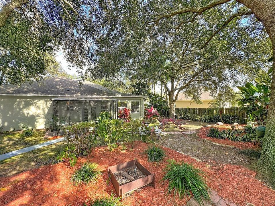 For Sale: $462,000 (4 beds, 2 baths, 1980 Square Feet)