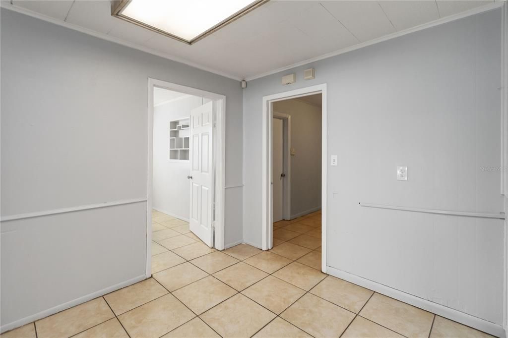 合同活跃: $290,000 (4 贝兹, 2 浴室, 1777 平方英尺)