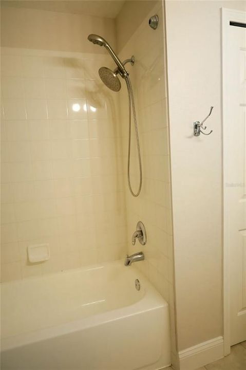 En Venta: $550,000 (4 camas, 2 baños, 2164 Pies cuadrados)