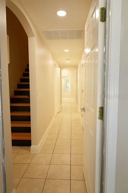 En Venta: $550,000 (4 camas, 2 baños, 2164 Pies cuadrados)