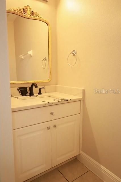 En Venta: $550,000 (4 camas, 2 baños, 2164 Pies cuadrados)