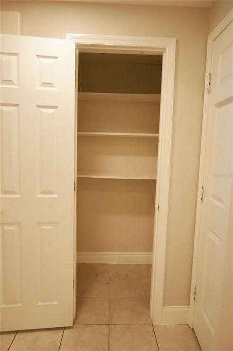 En Venta: $550,000 (4 camas, 2 baños, 2164 Pies cuadrados)