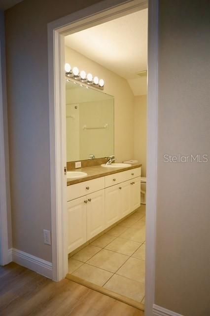 En Venta: $550,000 (4 camas, 2 baños, 2164 Pies cuadrados)