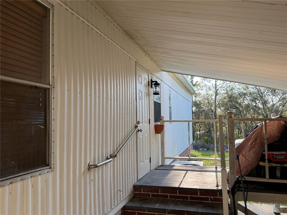 待售: $129,000 (2 贝兹, 2 浴室, 942 平方英尺)