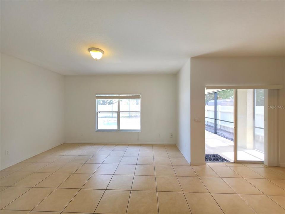 Под контрактом: $2,500 (4 спален, 2 ванн, 2022 Квадратных фут)