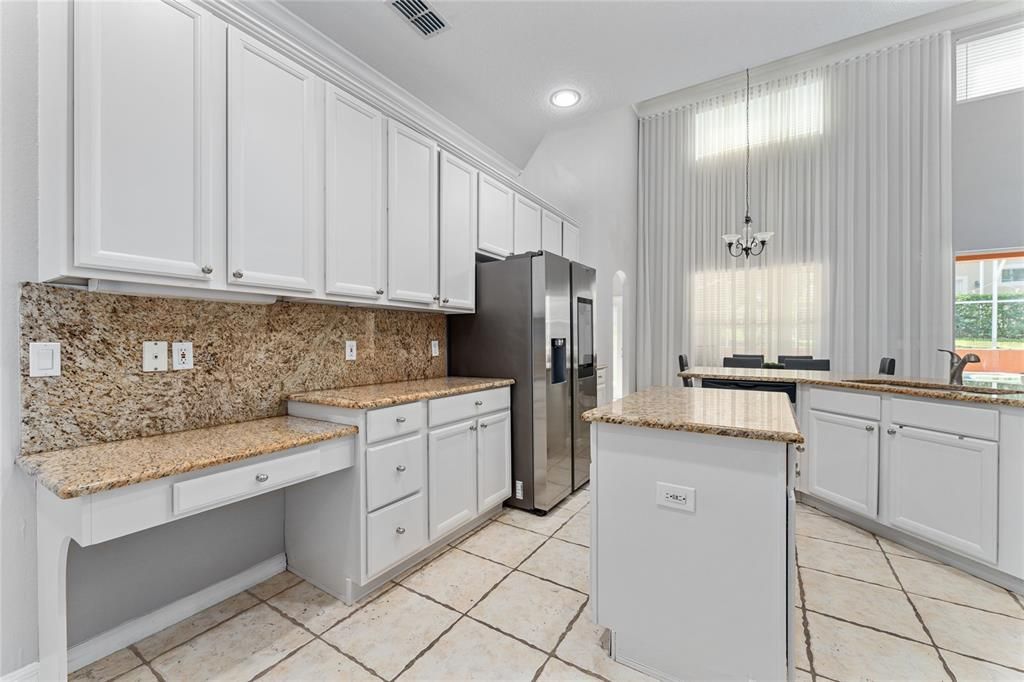 В аренду: $4,000 (5 спален, 3 ванн, 2935 Квадратных фут)