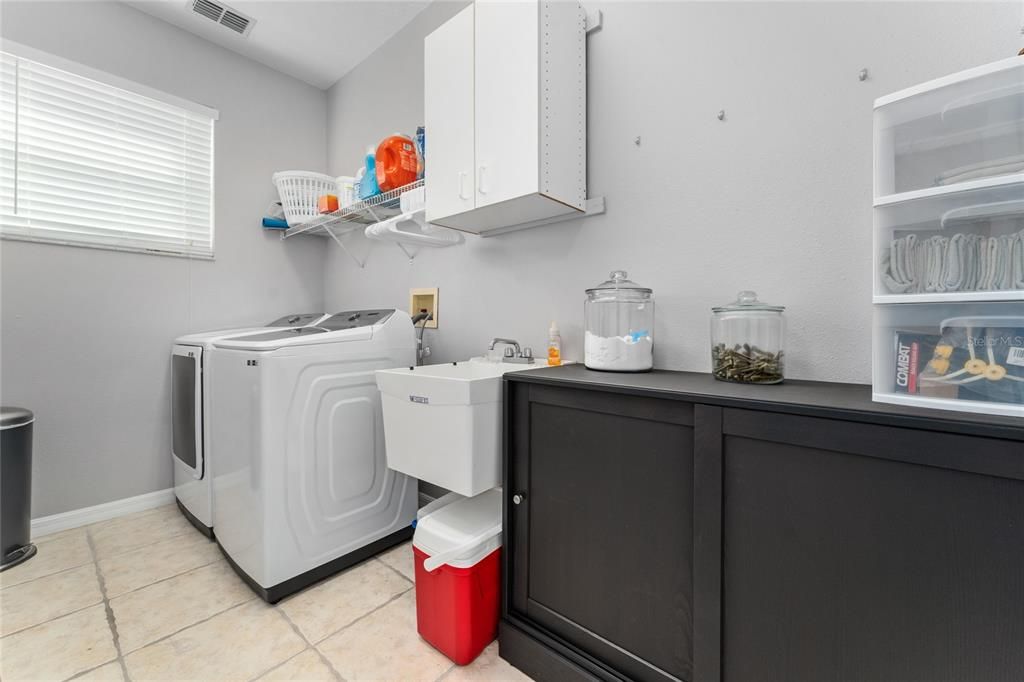 В аренду: $4,000 (5 спален, 3 ванн, 2935 Квадратных фут)