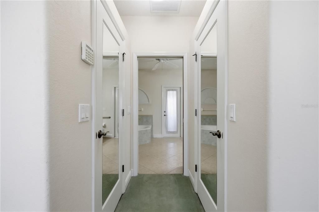 待售: $585,000 (4 贝兹, 3 浴室, 2170 平方英尺)