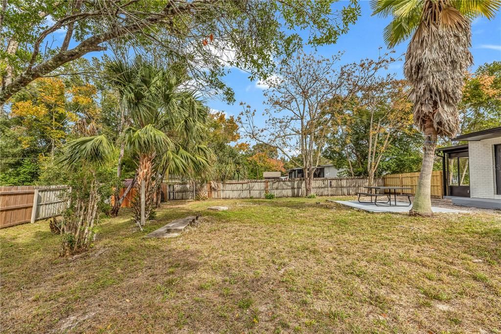 На продажу: $237,000 (2 спален, 1 ванн, 880 Квадратных фут)