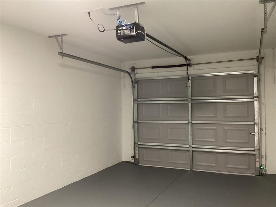 For Rent: $1,650 (3 beds, 2 baths, 1127 Square Feet)