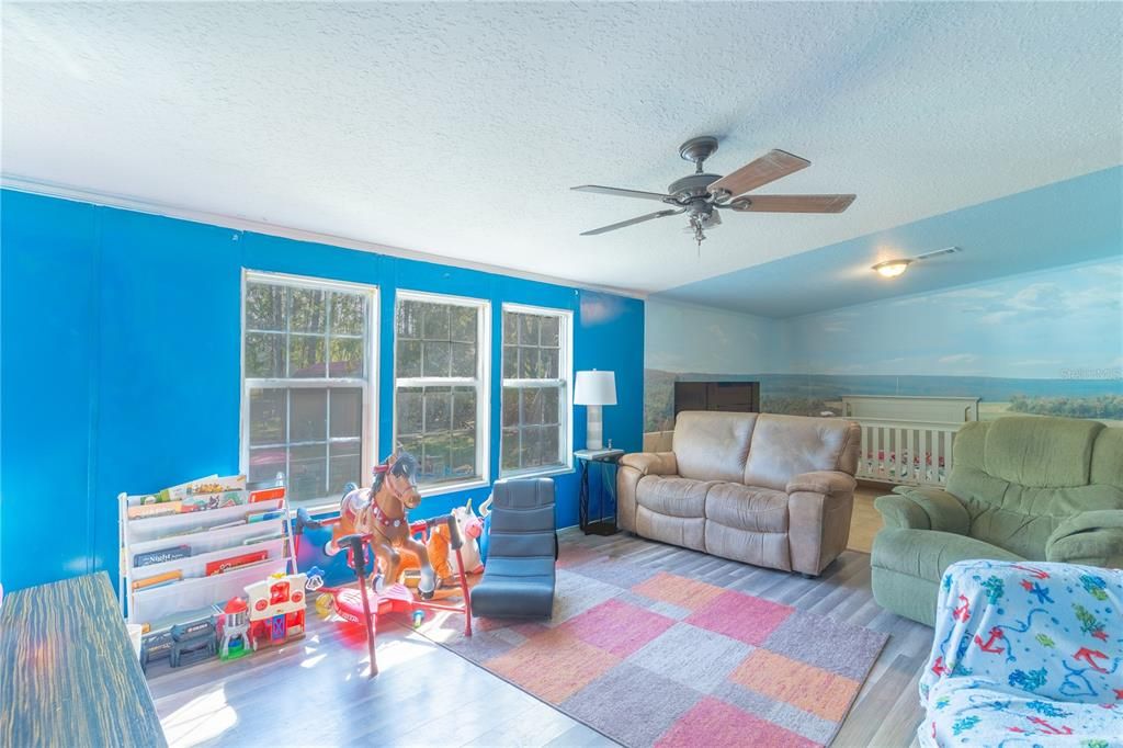 待售: $299,990 (3 贝兹, 2 浴室, 1440 平方英尺)